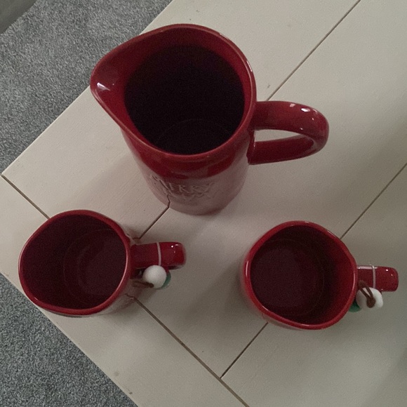 Rae Dunn Merry Christmas Drink Pitcher and Mugs Set NWOT - Picture 2 of 3